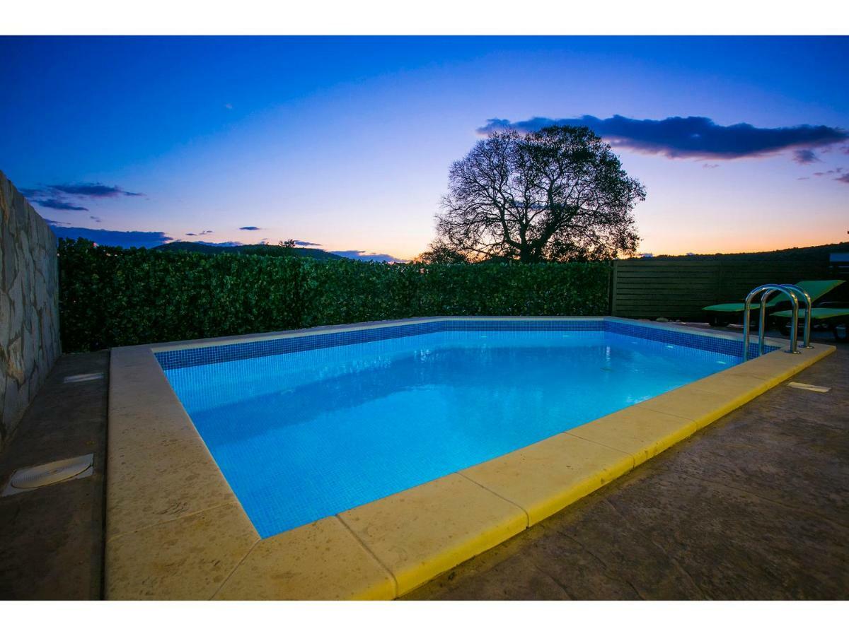 Villa Croatia Sea View With Heated Pool Vinisce Luaran gambar